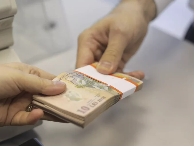 Guvernul bagă adânc mâna în împrumuturi pe ultima sută de metri din 2025