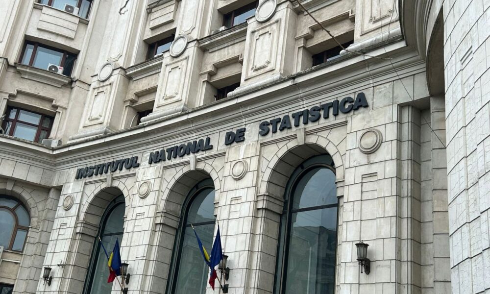 INS: comerțul cu amănuntul a crescut în 2025