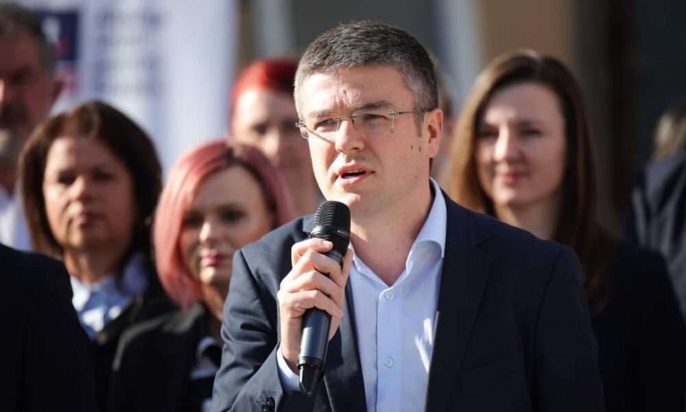 Nicușor Dan garantează pentru noii miniștri USR. Cine e Irineu Darău, new entry în guvern