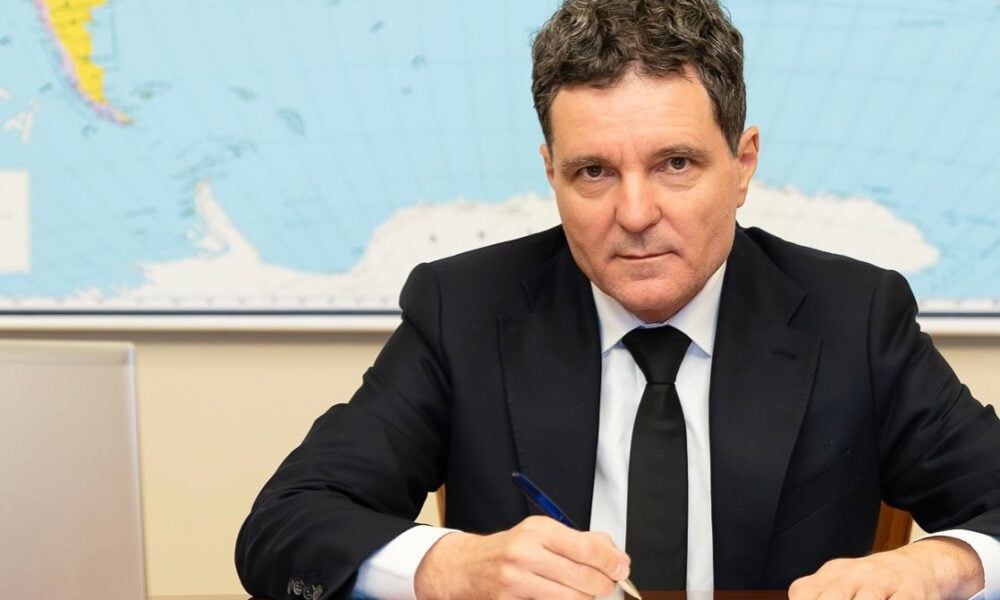 Nicușor Dan explică de ce a atacat Legea Sportului la CCR