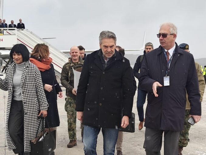 Gafă sau neatenție diplomatică? Premierul Olandei, întâmpinat la Cluj-Napoca doar de șeful aeroportului UPDATE