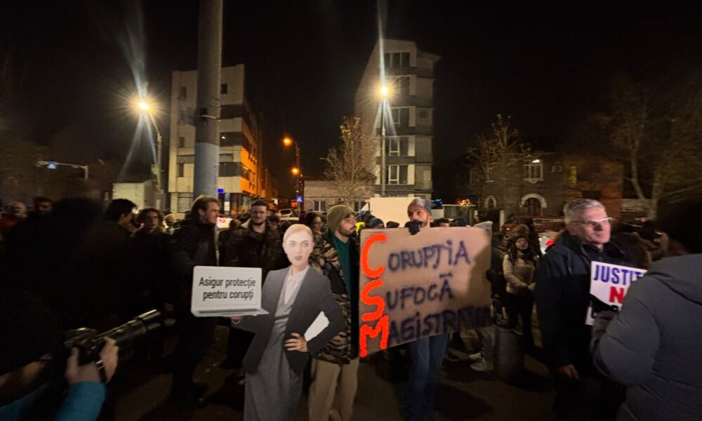 REPORTAJ Din nou în stradă pentru Justiție: „Hoții prinși, nu prescriși” Video