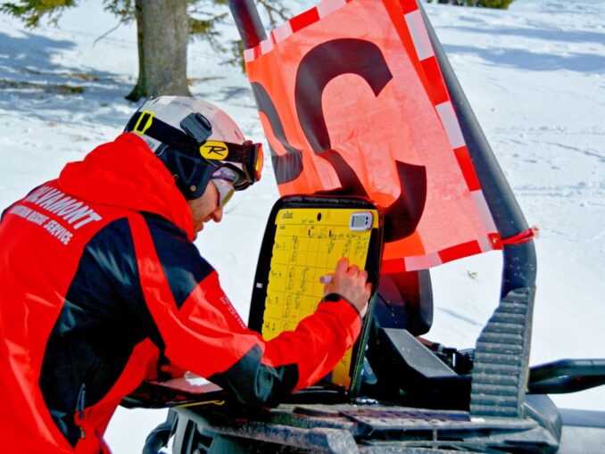 Zeci de turişti salvaţi de echipele Salvamont în ultimele 24 de ore