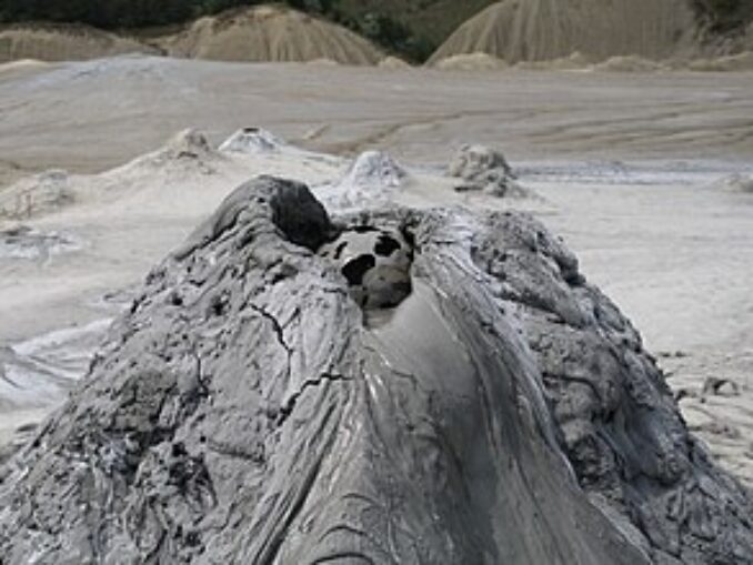 Nămolul de la Vulcanii Noroioși nu confirmă virtuţi terapeutice