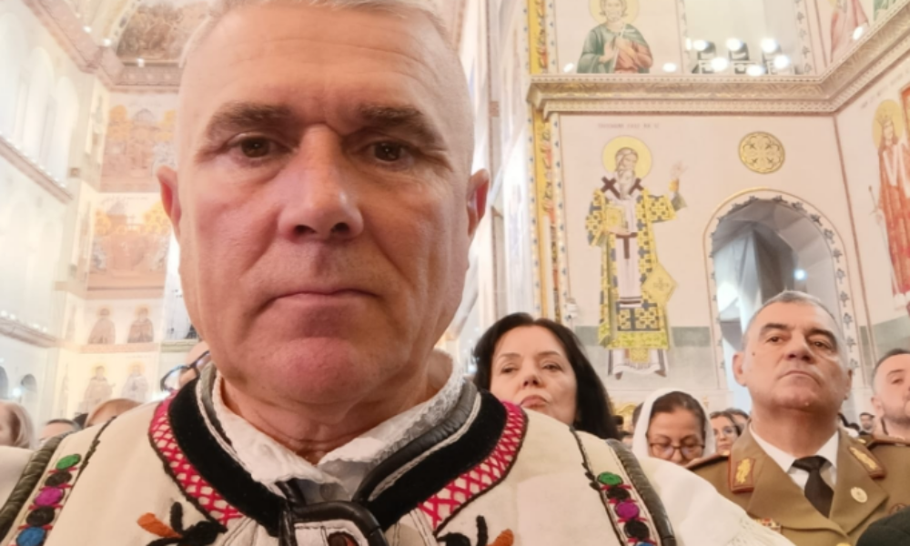 Membru AUR laudă noua cruce a lui Codreanu