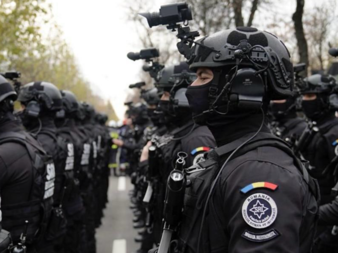 Armata lui Putin, promovată de boții ruși cu poze de la SRI