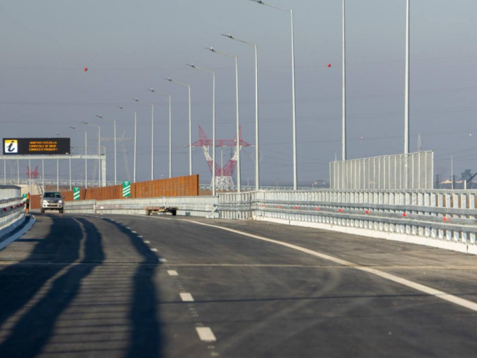 Primul accident pe noul tronson A7, la nici trei ore de la deschidere
