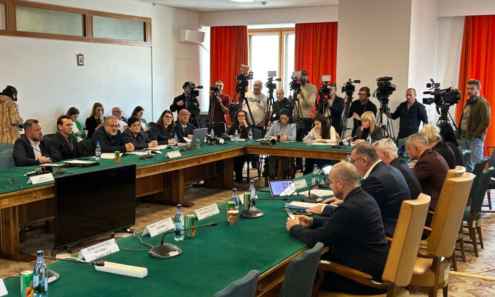 VIDEO Scandal în Senat pe criza apei. Zamfir vs. USR: „Nu mai faceți show. Este simpatică, dar habarnistă”