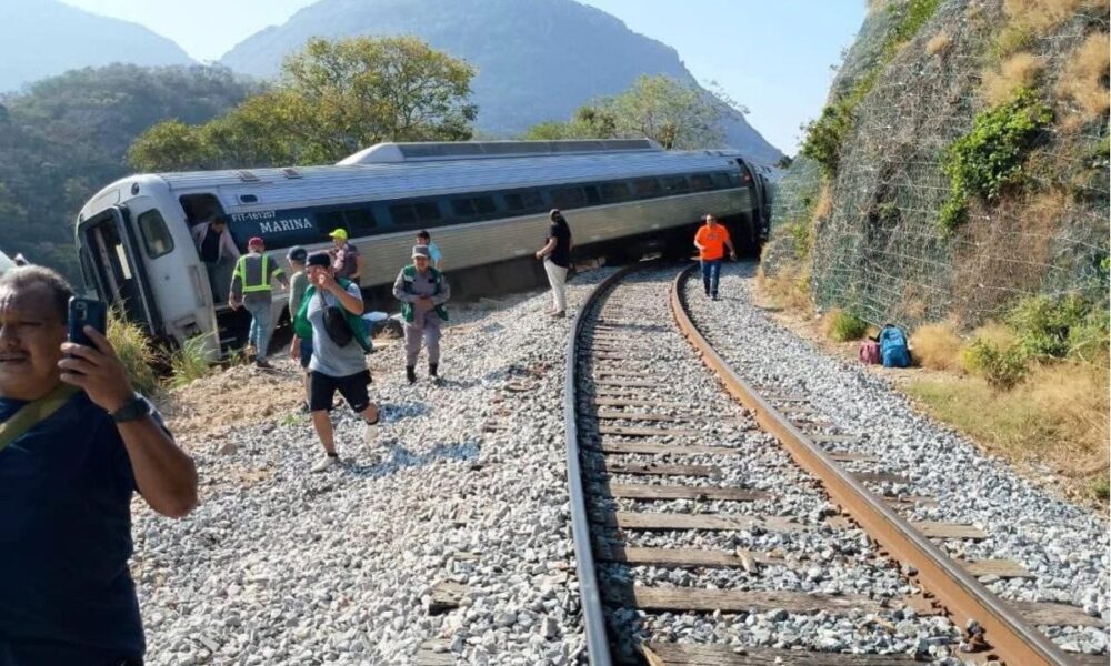 Dezastru feroviar în Mexic. 13 morți și aproape 100 de răniți