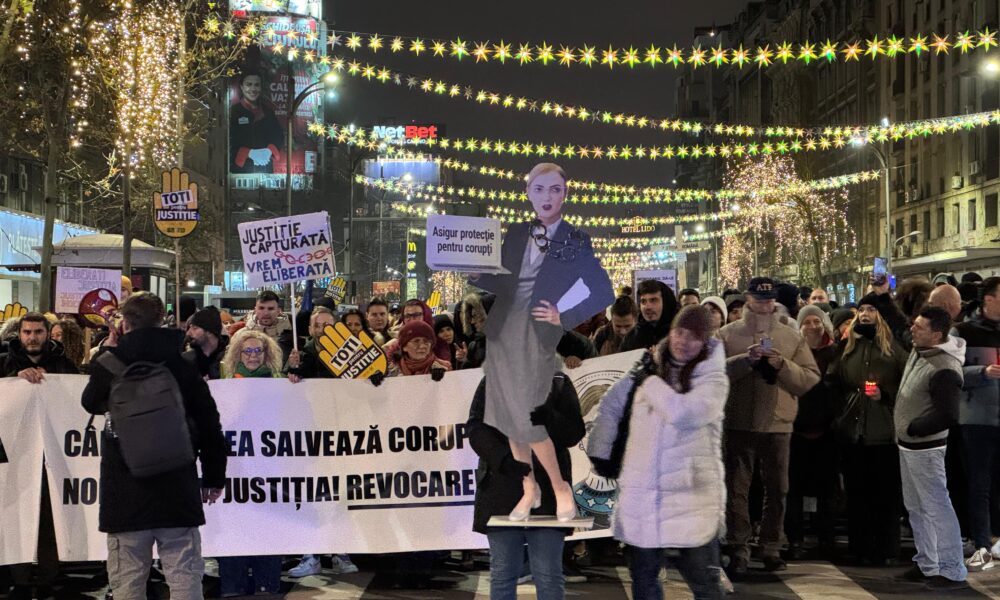 VIDEO Marș pentru Justiție în țară și în Diaspora. Lia Savonea, „luată pe sus”