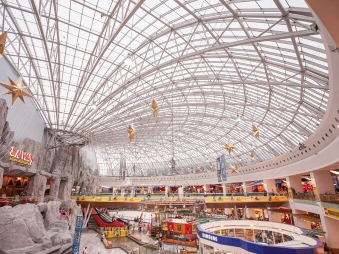 Programul mall-urilor de Revelion