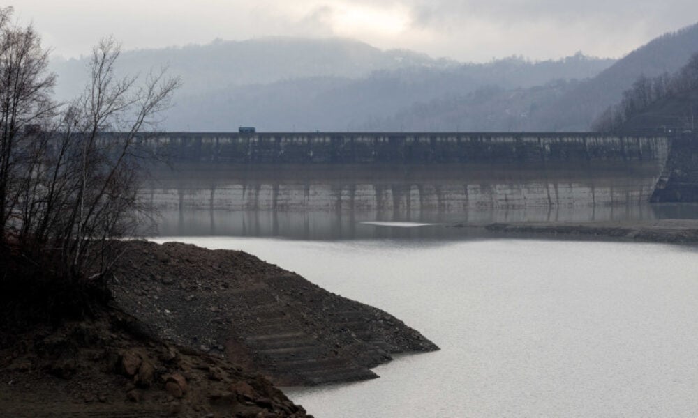 Apele Române, intervenție de urgență la Bazinul de Apă Curată Voila, din județul Prahova