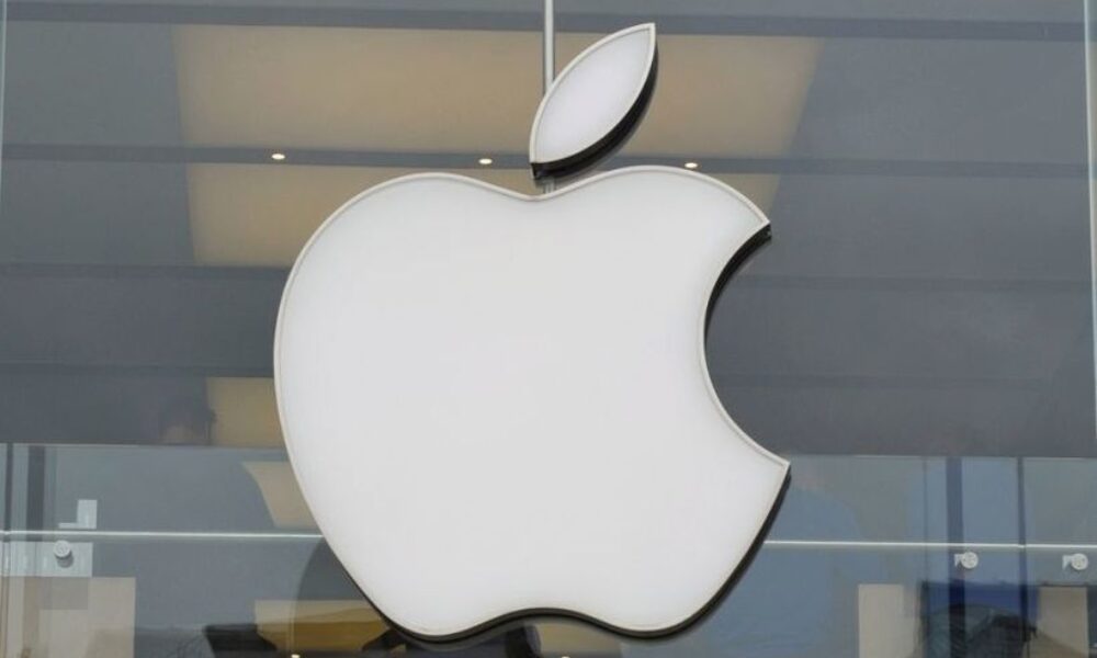 Dezvoltatorii cer UE să sancționeze comisioanele Apple în Europa