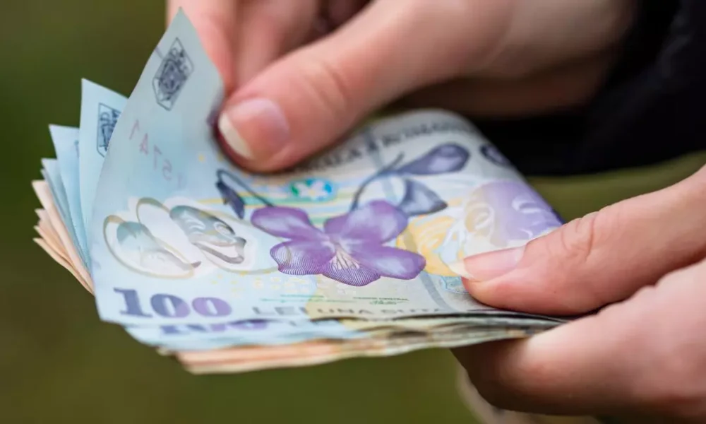 Cum poți să faci bani la 20 de ani, de pe telefon