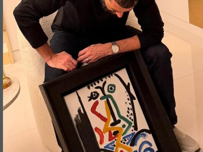 Picasso, la picioarele lui Benzema