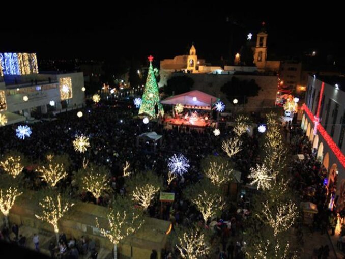 Bradul de Crăciun din Betleem, aprins pentru prima dată de la începutul războiului