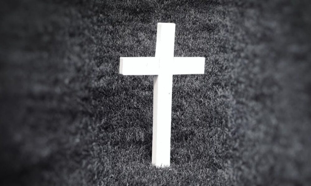 Statul schimbă regulile. Locurile de veci se dau fără licitație