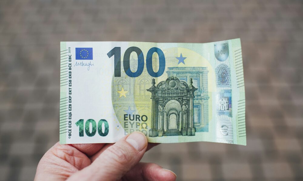 Credite în euro 2026. Dobânzile sunt mai prietenoase decât pentru lei