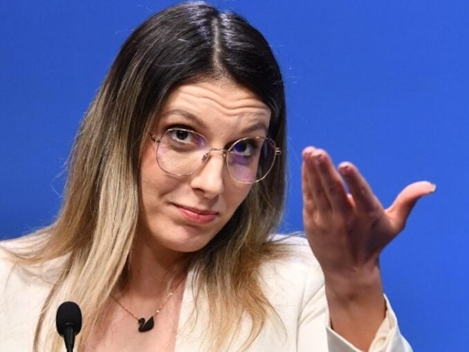 Diana Buzoianu pune tunurile pe cei care ard deșeuri