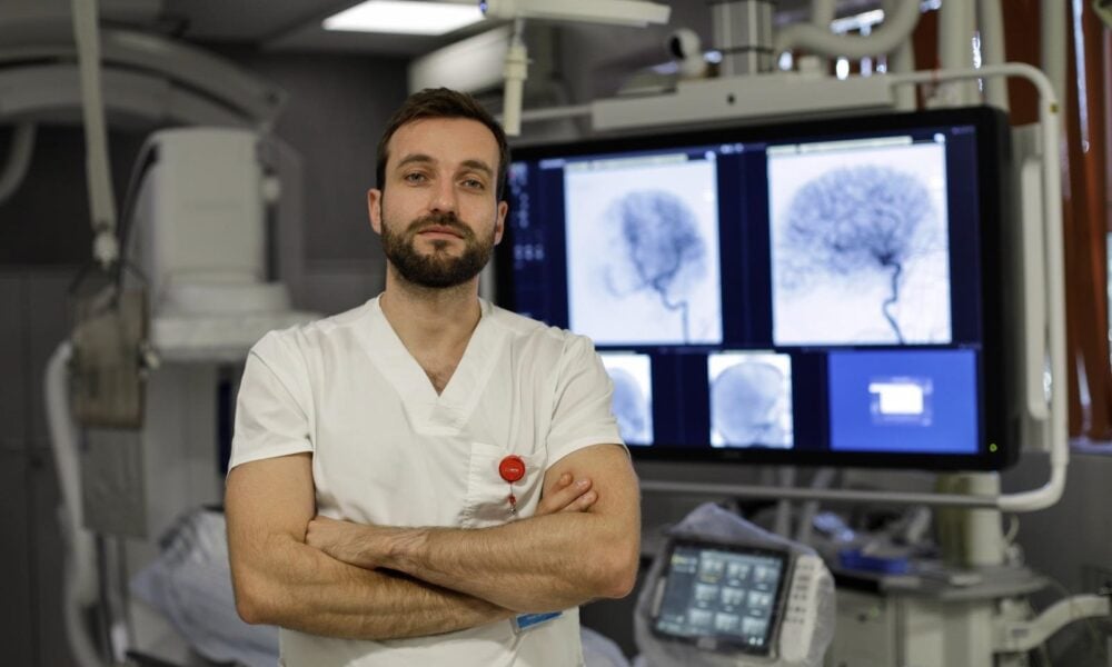 Un medic de ținut minte. Neurologul Răzvan Radu, as în tratamentul accidentului vascular cerebral și nu numai