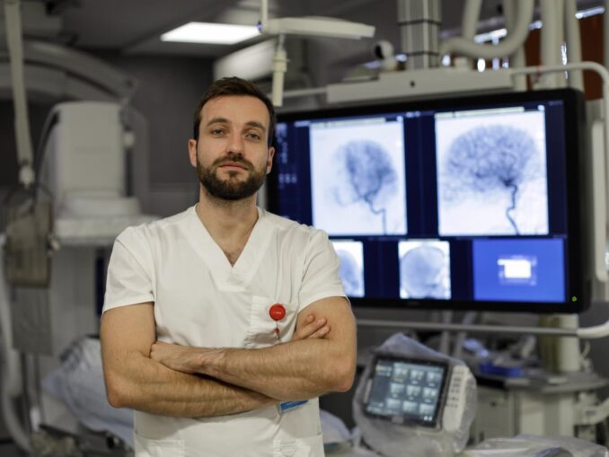Un medic de ținut minte. Neurologul Răzvan Radu, as în tratamentul accidentului vascular cerebral și nu numai
