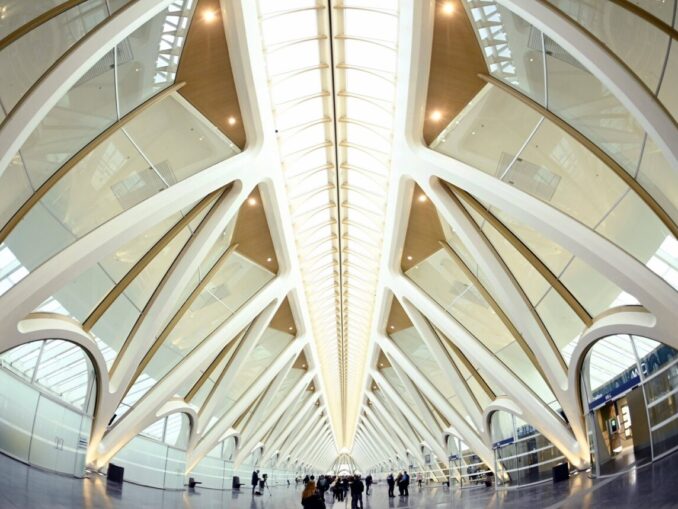 Gara ca o catedrală și-a deschis porțile după 20 de ani de așteptare