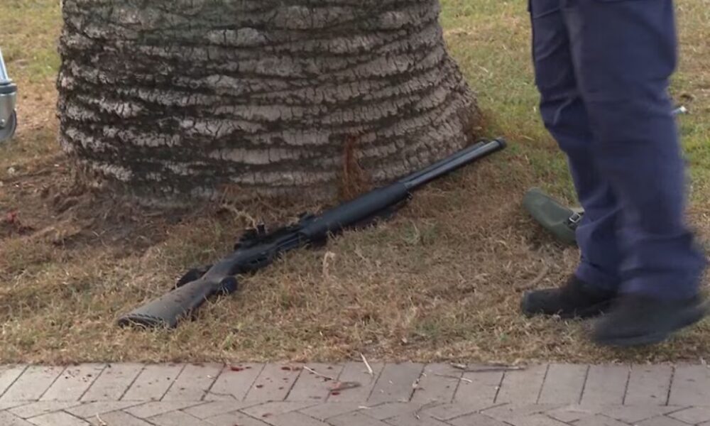 Cel puţin 10 morţi, după ce două persoane au deschis focul pe o plajă din Sydney