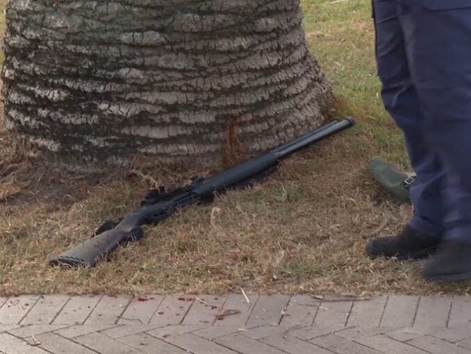 Cel puţin 10 morţi, după ce două persoane au deschis focul pe o plajă din Sydney