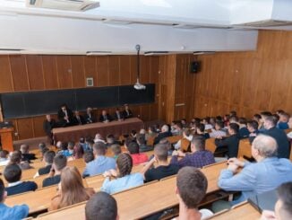 Ce facultate merită să faci în ziua de azi? Top joburi bine plătite și de viitor