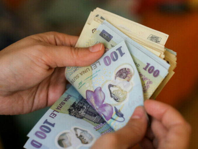 Majorarea salariului minim în 2026, praf în ochi? De ce există riscul să scadă puterea de cumpărare