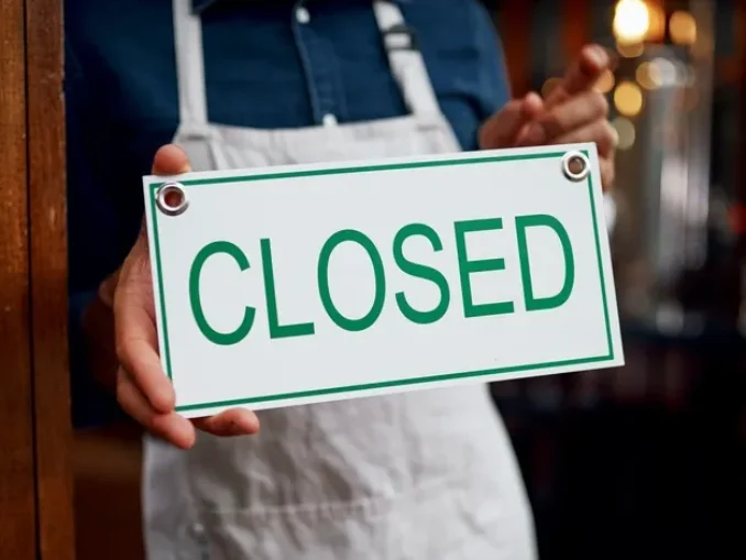 2025 – groparul firmelor românești. Câți patroni au pus lacătul pe ușă în toată țara