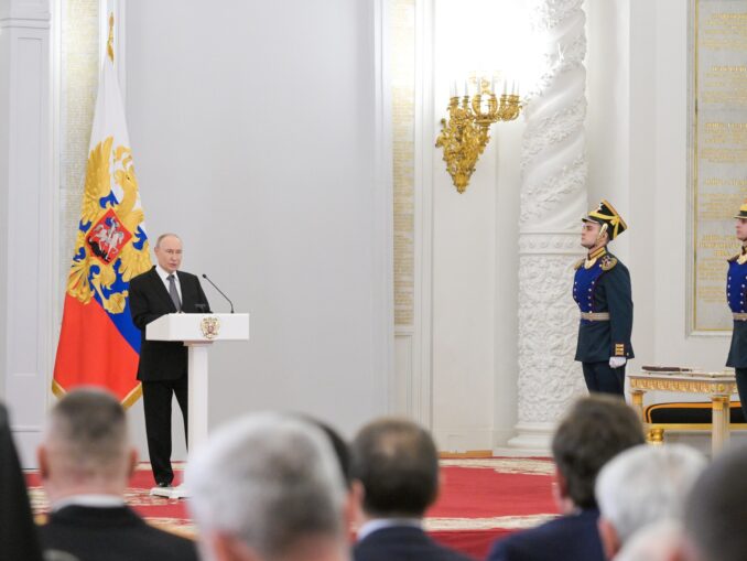 Putin la Kremlin: Nu-mi pot imagina cum își îndeplinesc piloții sarcinile