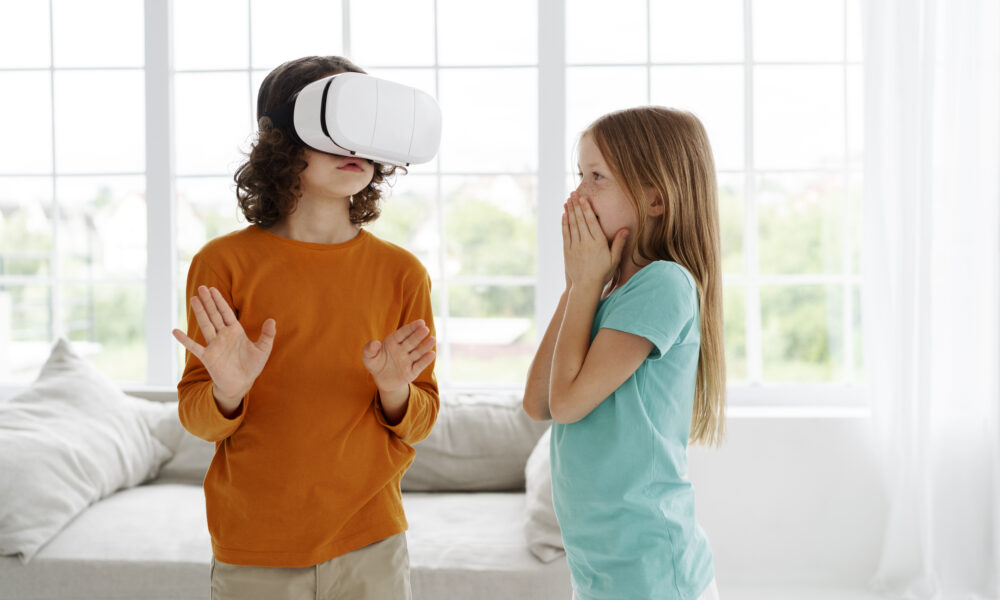 Au înlocuit terapeutul cu AI. Adolescenţii britanici îl numesc ”prieten„