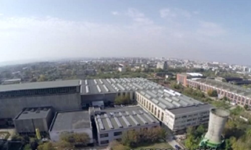 Platformă-emblemă a regimului Ceaușescu, la vânzare