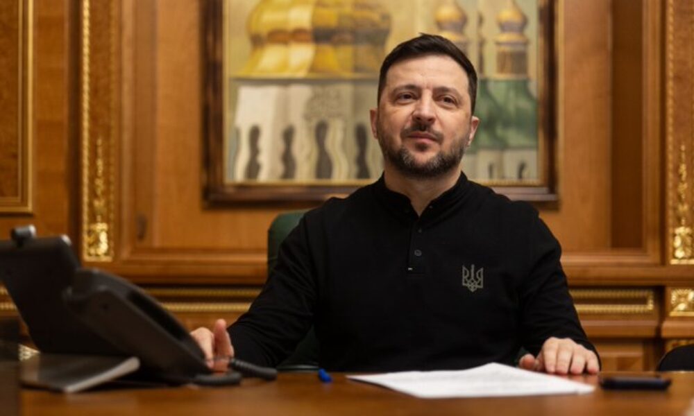 Zelenski anunţă că urmează să discute online cu aliaţii europeni