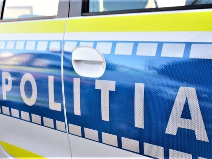 Patru membri ai galeriei FCSB, reţinuţi. Au agresat trei adolescenţi într-un tramvai