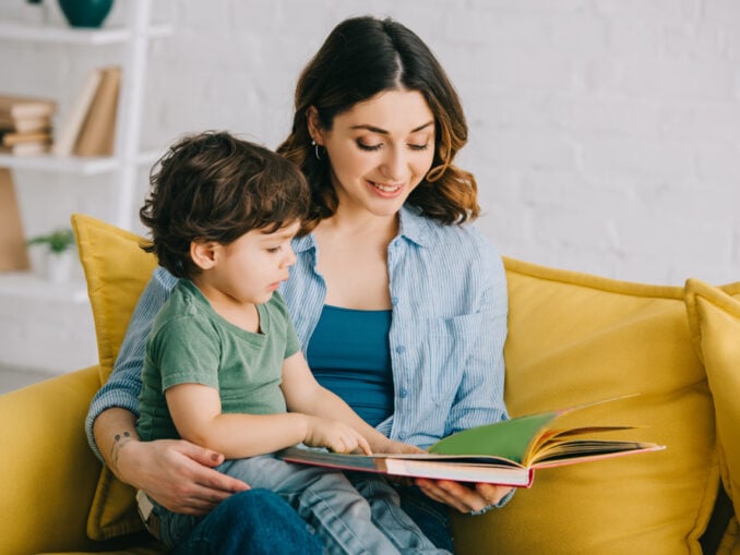 Lectura în familie: cum să transformi cititul într-o rezoluție de Anul Nou cu Editura Arthur?    