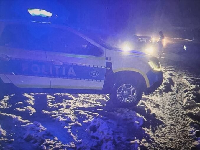 Șoferi, în căutare de senzaţii tari, amendați pentru drifturi pe zăpadă și polei