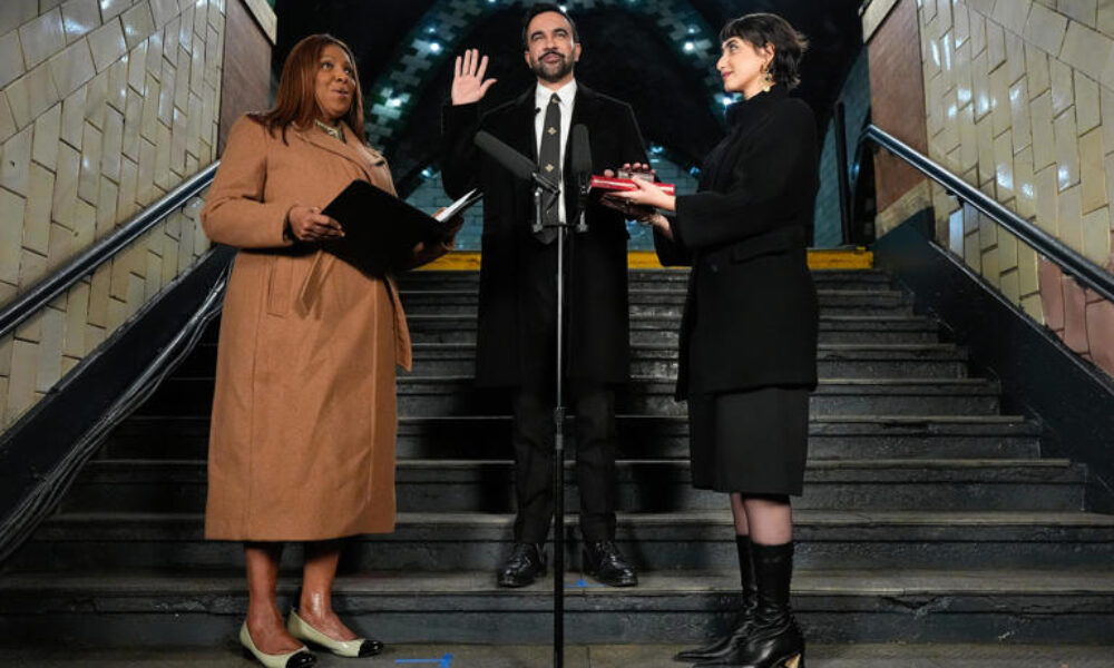 Zohran Mamdani a depus jurământul ca primar al New York-ului