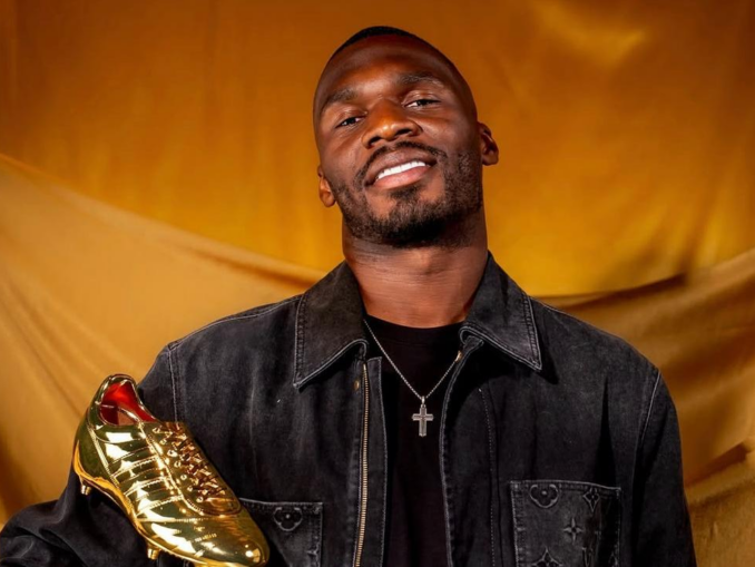 Christian Benteke va juca la Al Wahda