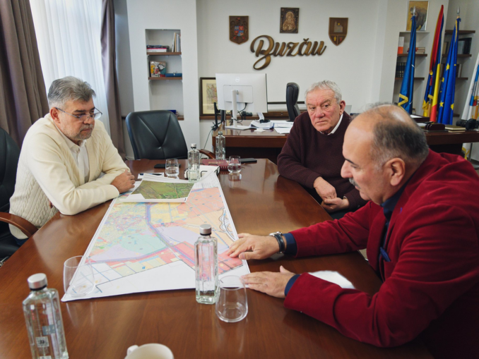 S-a întors Ciolacu. Promite spital la Buzău