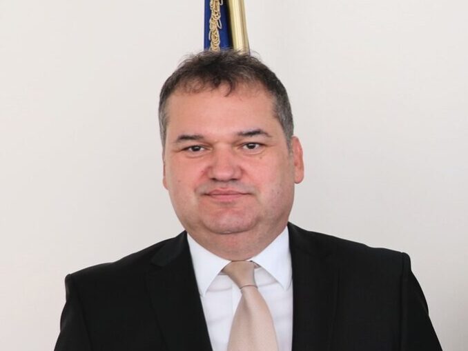 UPDATE Parlamentarii au salvat mandatele consilierilor locali și județeni