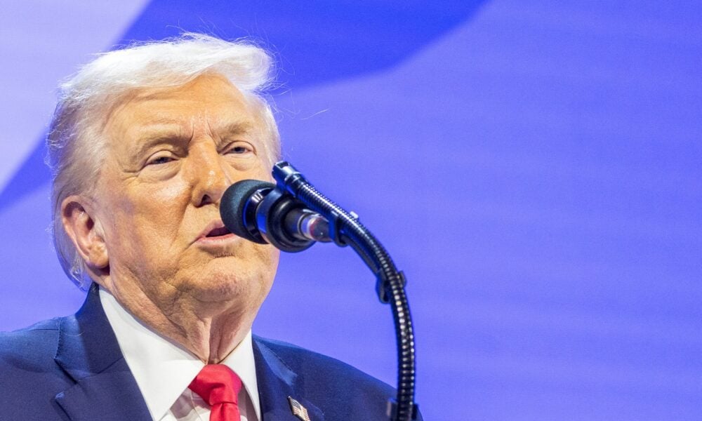 Trump, factură de 10 miliarde către BBC