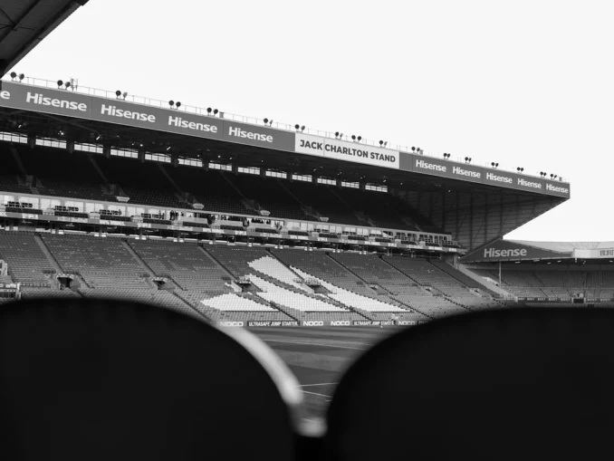 Un suporter a murit în tribune înaintea unui meci din Premier League