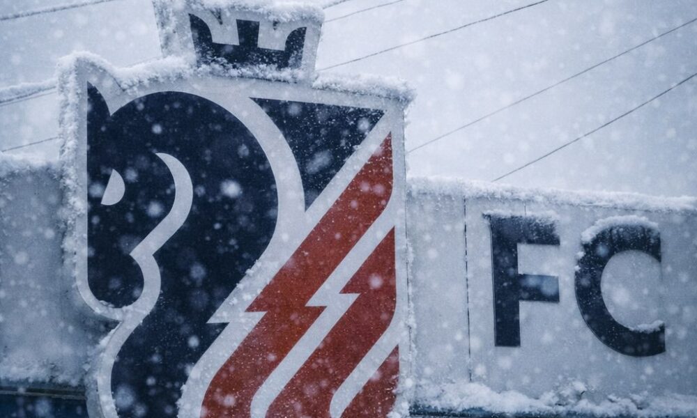 Superliga își modifică programul din cauza frigului