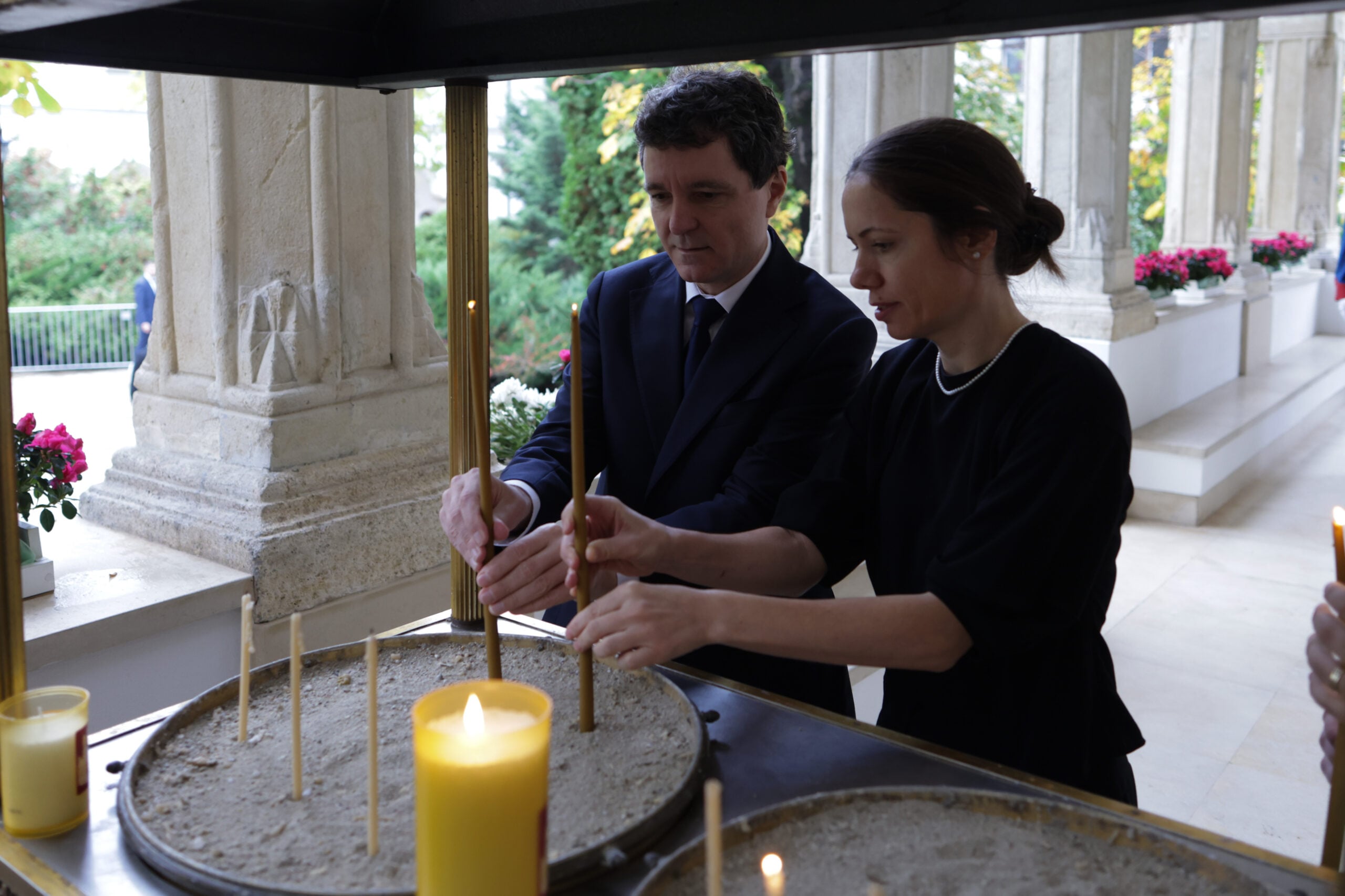 Doliu în familia prezidențială. A murit bunica Mirabelei Grădinaru