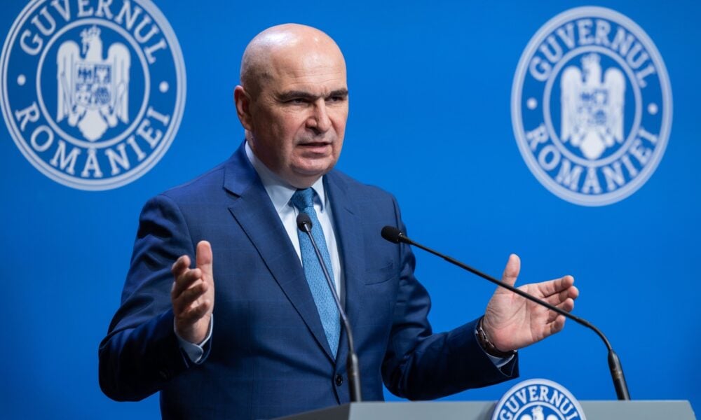 Revoltă în Guvern. Angajații lui Bolojan îl acuză că are o „manieră autoritară” și face „consultări de vitrină”