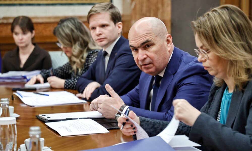 Scade numărul bugetarilor din teritoriu chiar și în lipsa reformei Guvernului Bolojan ANALIZĂ