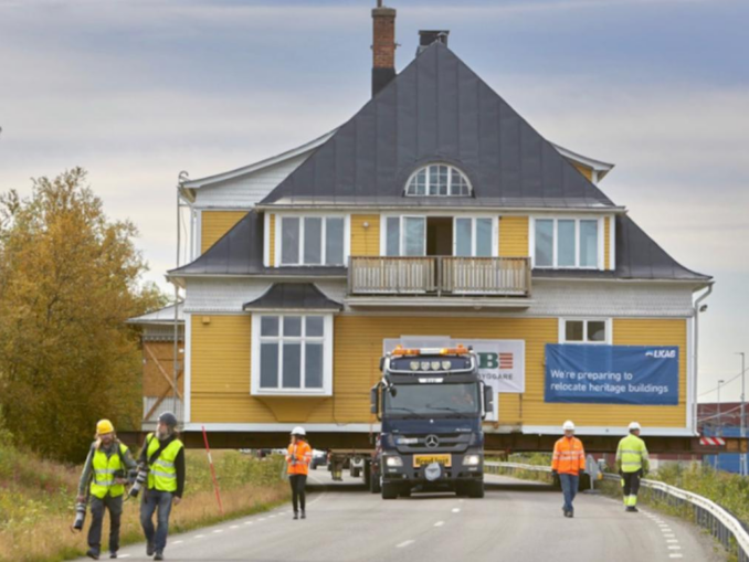 Un oraș întreg mutat pe roți pentru minerale