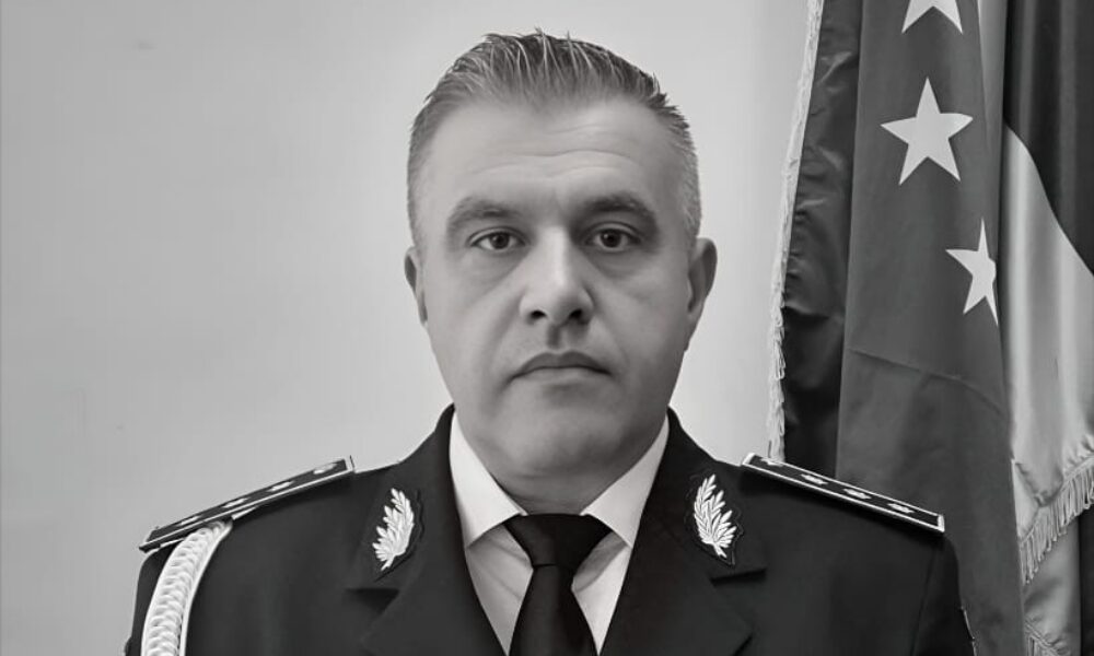 Nicușor Dan l-a avansat în grad post-mortem pe șeful IPJ Dolj găsit mort în birou